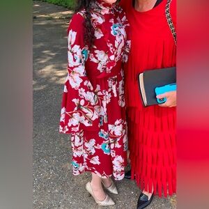I’m selling a XS SHEIN red floral raffle turtleneck dress with floaty sleeves ￼